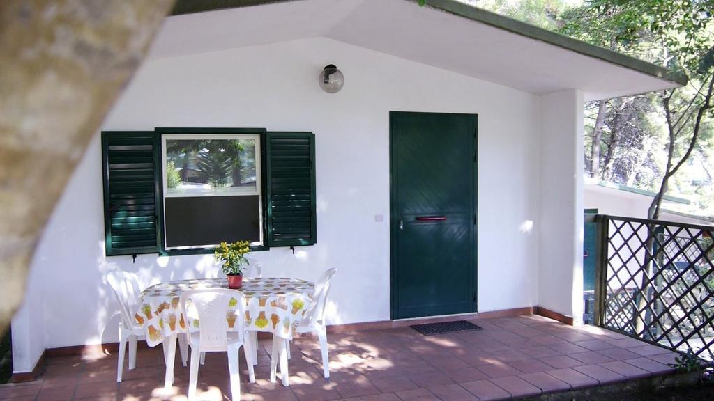 Camping Villaggio Internazionale San Menaio Szoba fotó